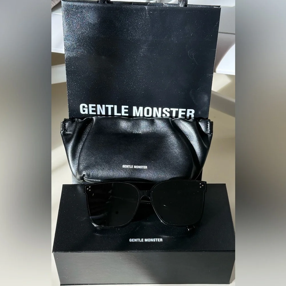 GENTLE MONSTER bold square